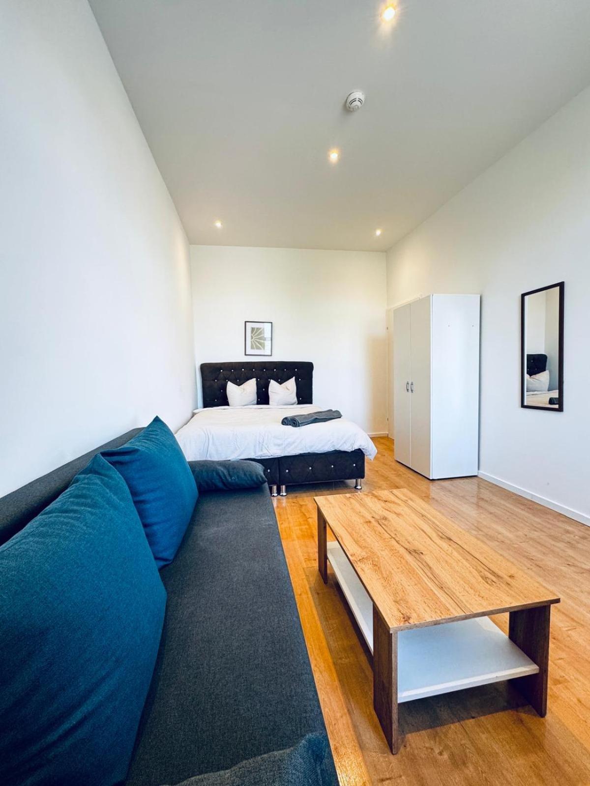 Spacious 3br Shared Near Kaufpark Alterlaa Apartmán