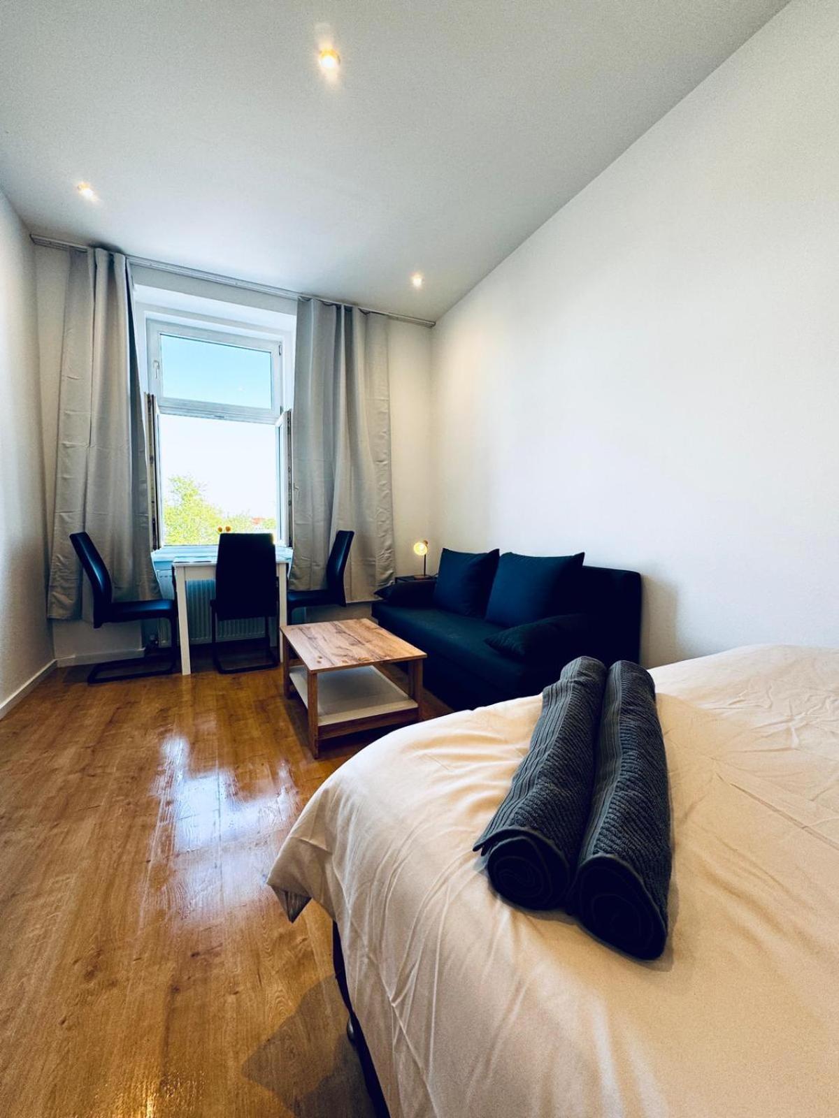 Spacious 3br Shared Near Kaufpark Alterlaa Vídeň