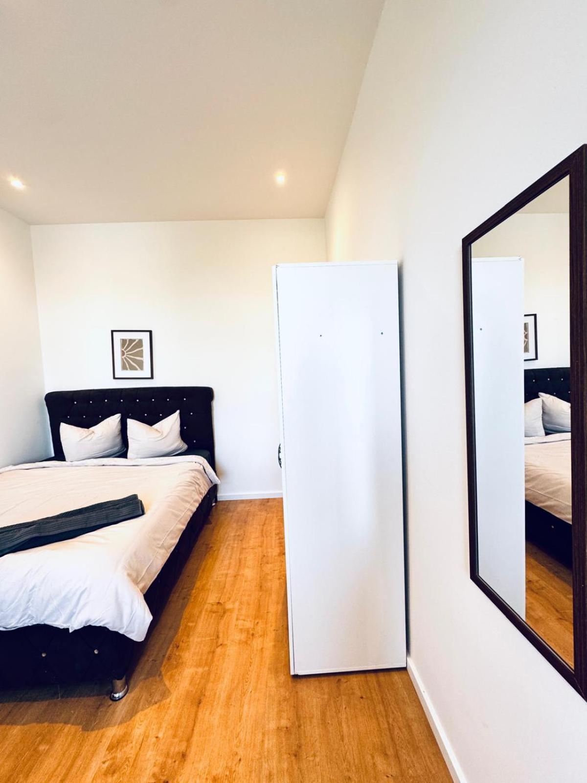 Apartmán Spacious 3br Shared Near Kaufpark Alterlaa *