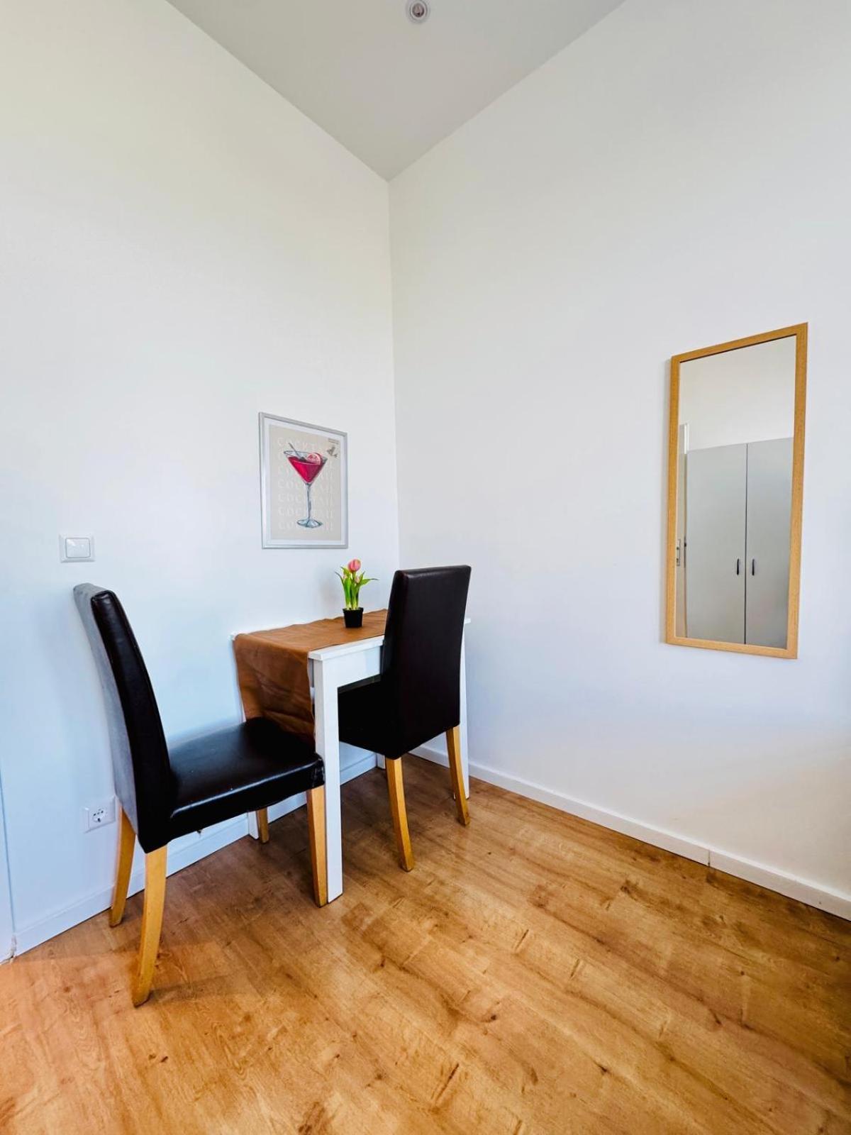 Spacious 3br Shared Near Kaufpark Alterlaa Apartmán *