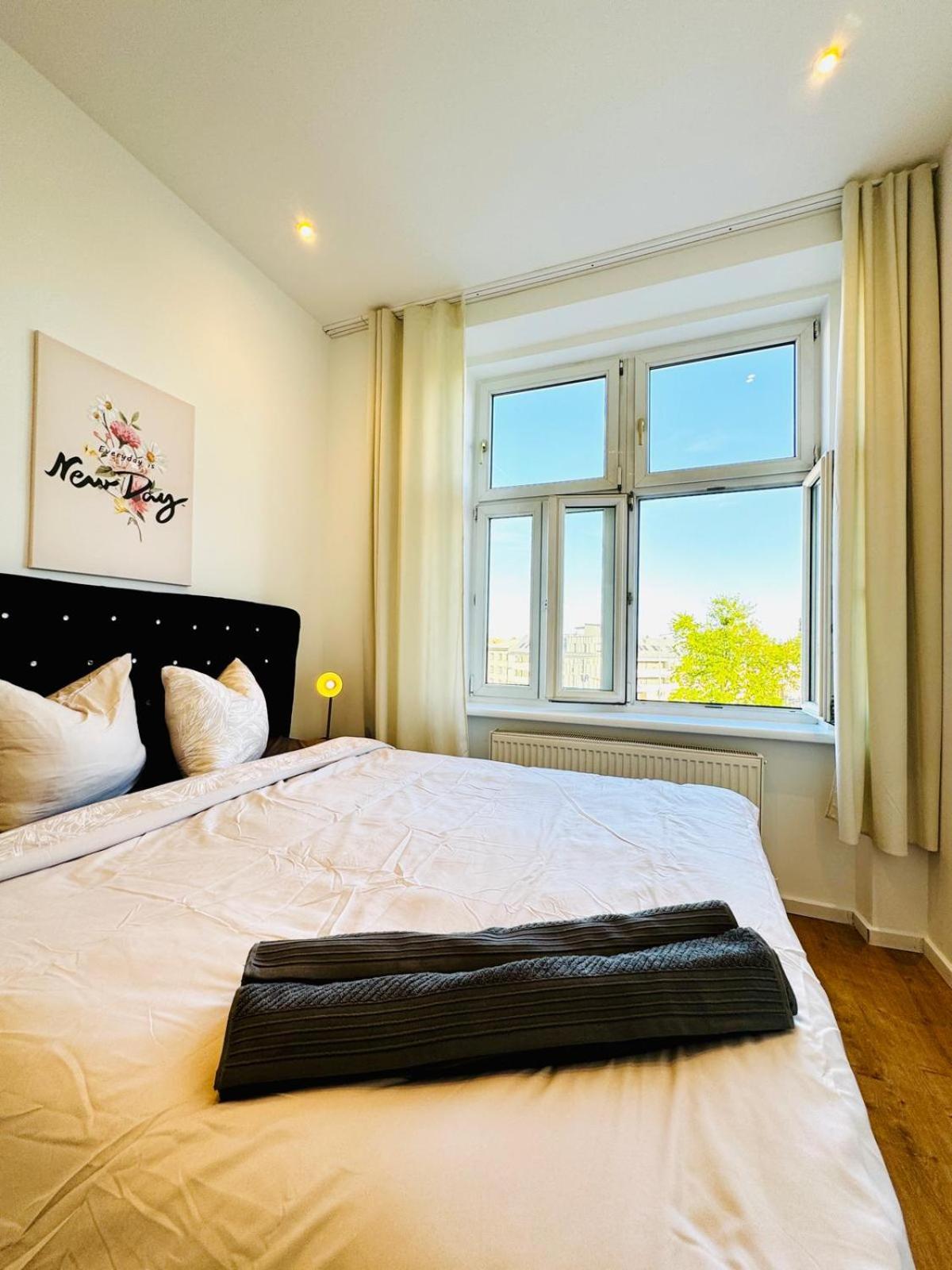 Spacious 3br Shared Near Kaufpark Alterlaa * Vídeň